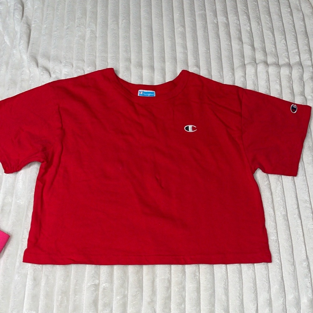 Champion Red Cropped Tee | Size Medium